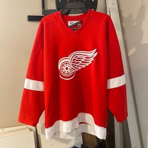 Pro Player NHL Licensed Redwings Jersey